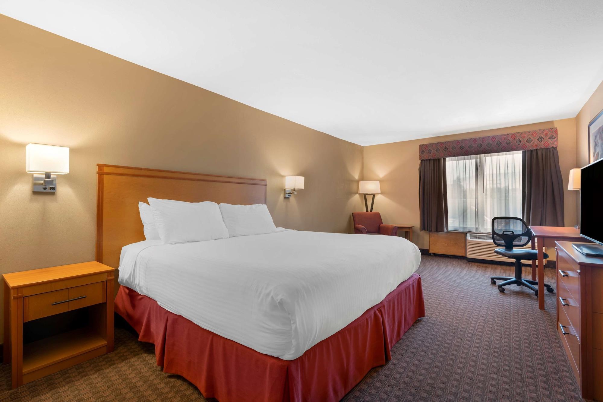 Best Western Plus Olympic Inn Klamath Falls Exterior photo